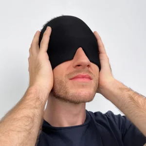 Uomo che indossa Neuro Cuffia