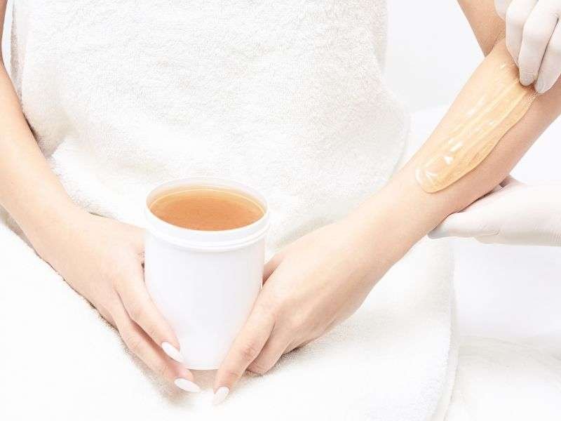 depilazione femminile con cera